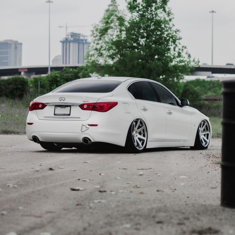 Ravoony Plus Gloss White Car Wrap Q50 Wrap