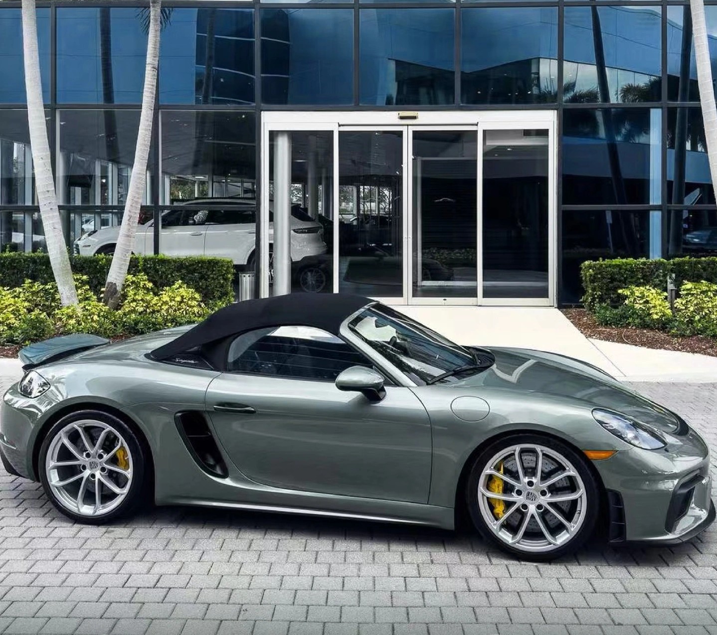 Ravoony Plus NIO Gloss Arctic Green Color Car Wrap