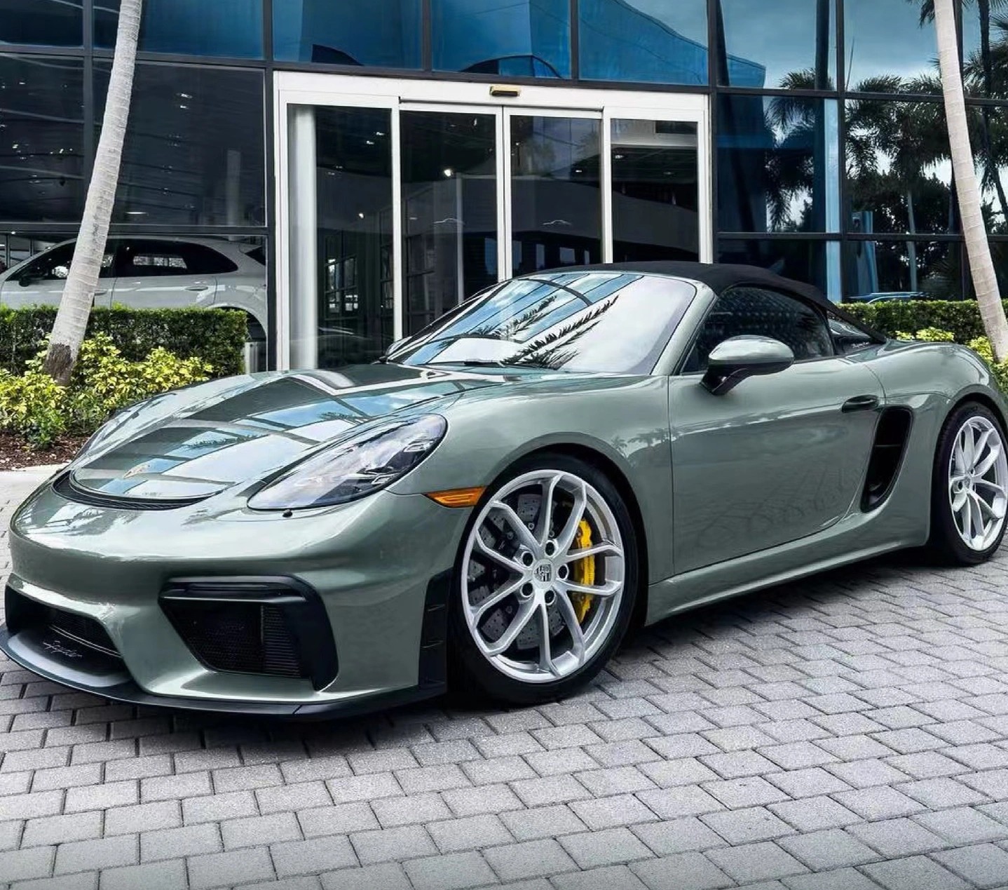 Ravoony Plus NIO Gloss Arctic Green Color Car Wrap