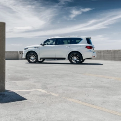 Ravoony Plus PET Gloss White Car Wrap QX80 Wrap 02