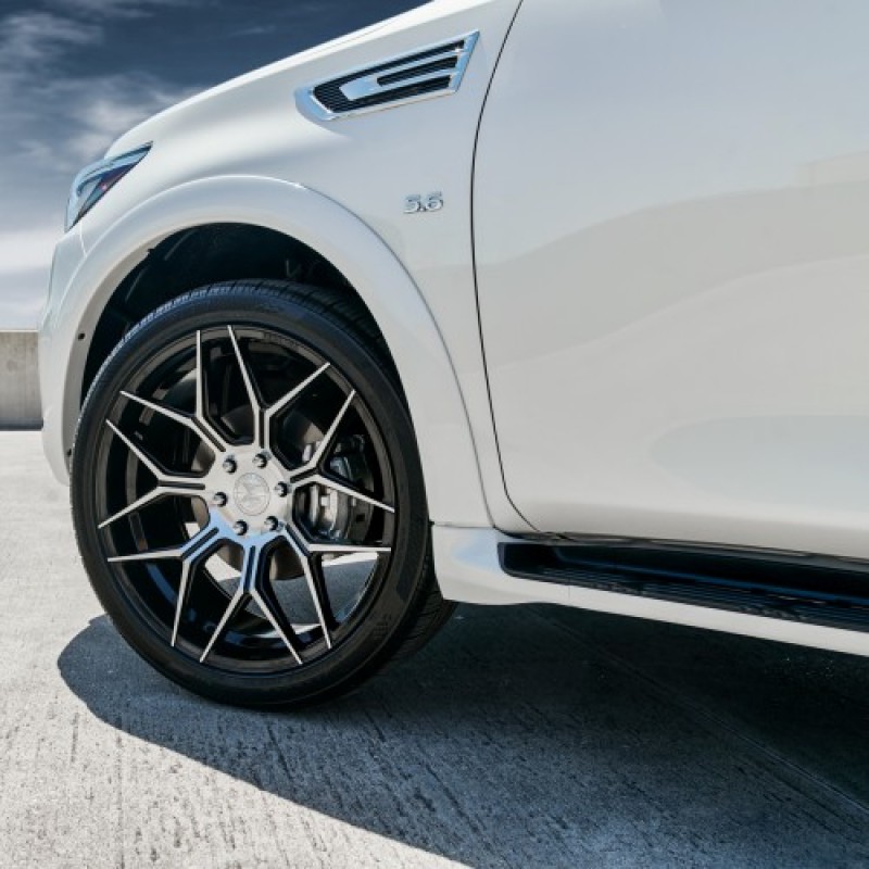 Ravoony Plus Gloss White Car Wrap QX80 Wrap