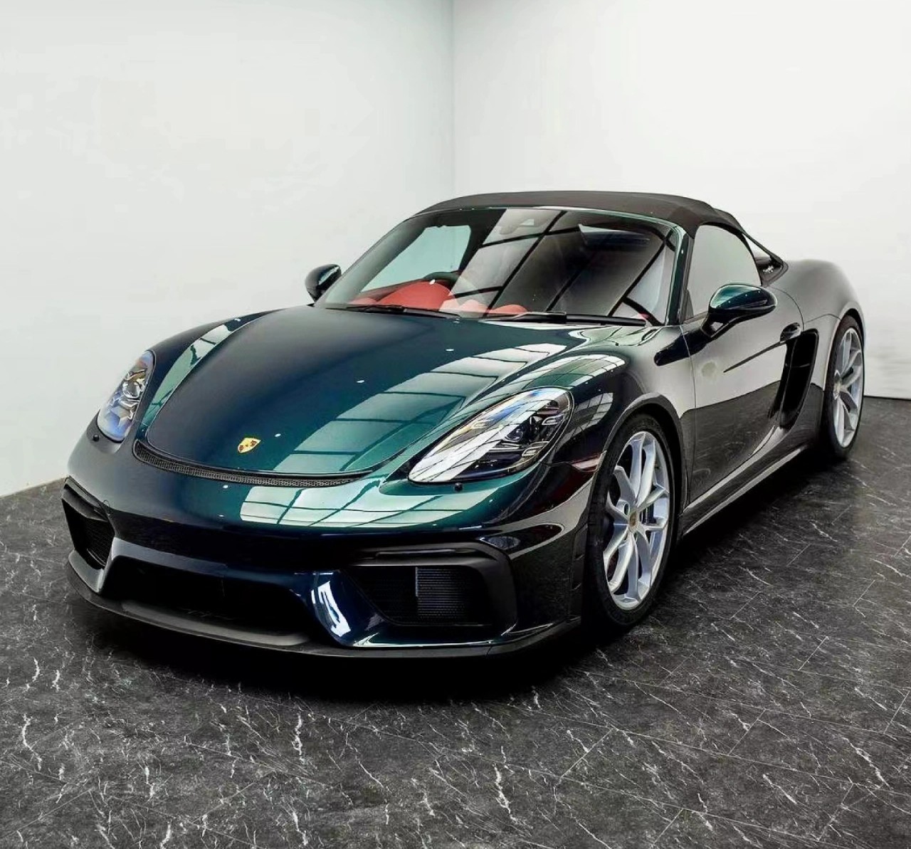   Ravoony Plus Glossy Royal Green Vinyl Car Wrap