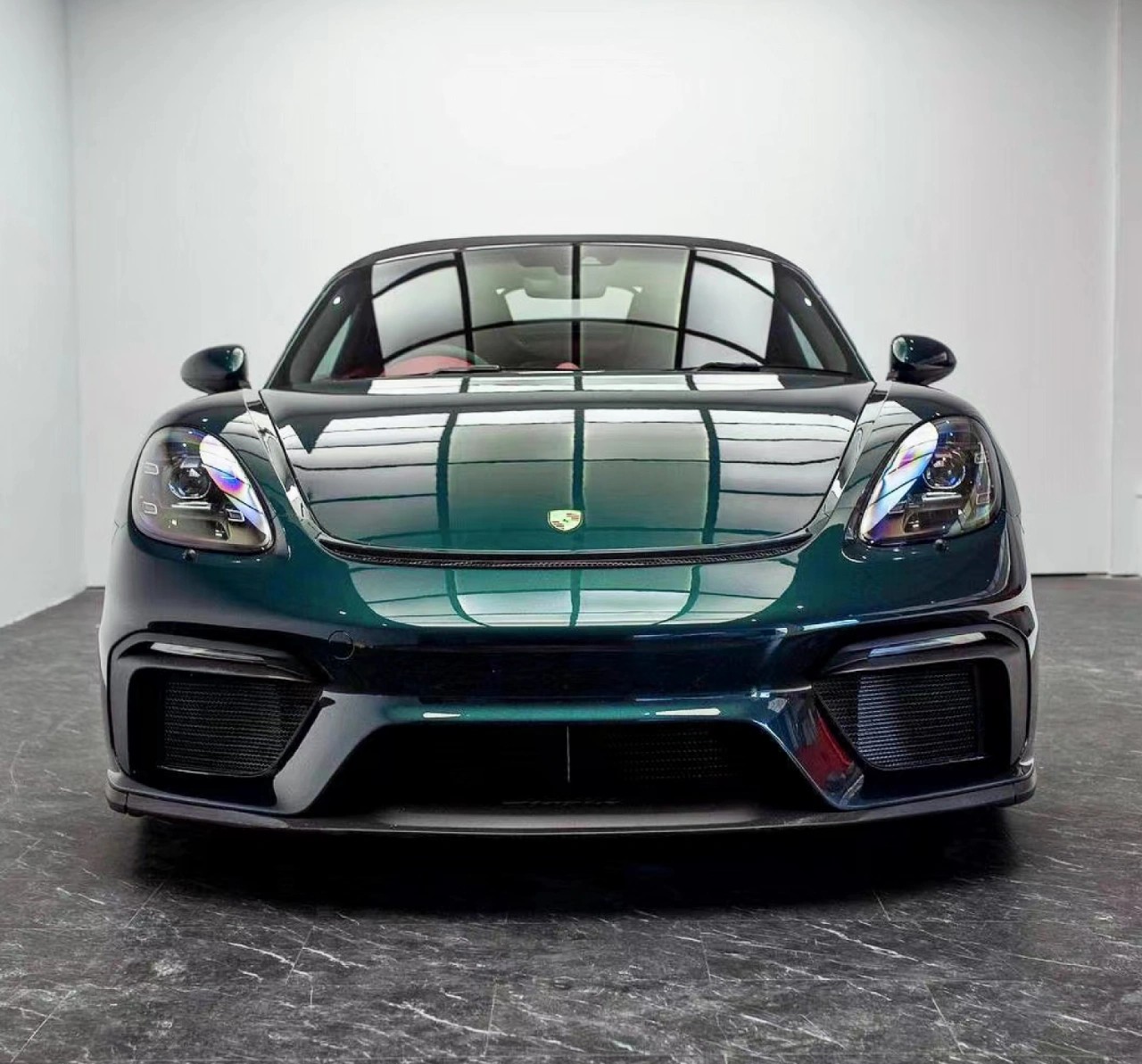   Ravoony Plus Glossy Royal Green Vinyl Car Wrap