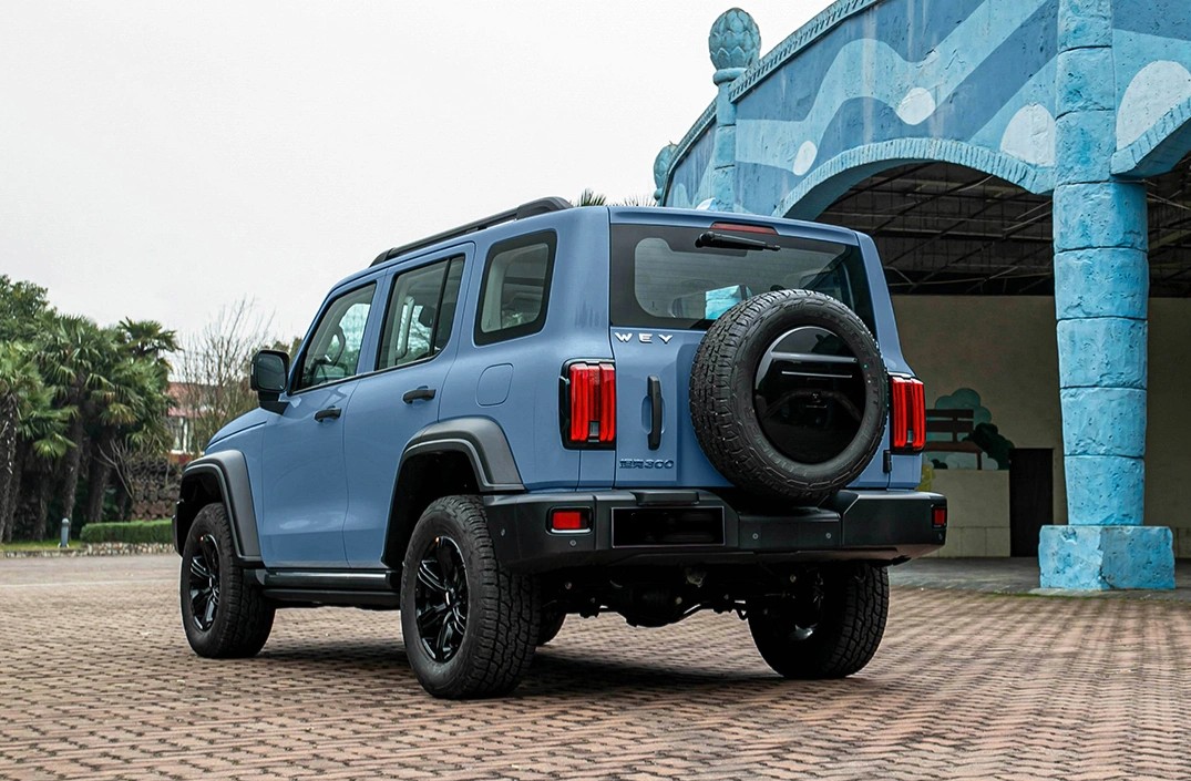 Ravoony Plus Rolls-Royce Gloss Dawn Light Blue Vinyl Car Wrap