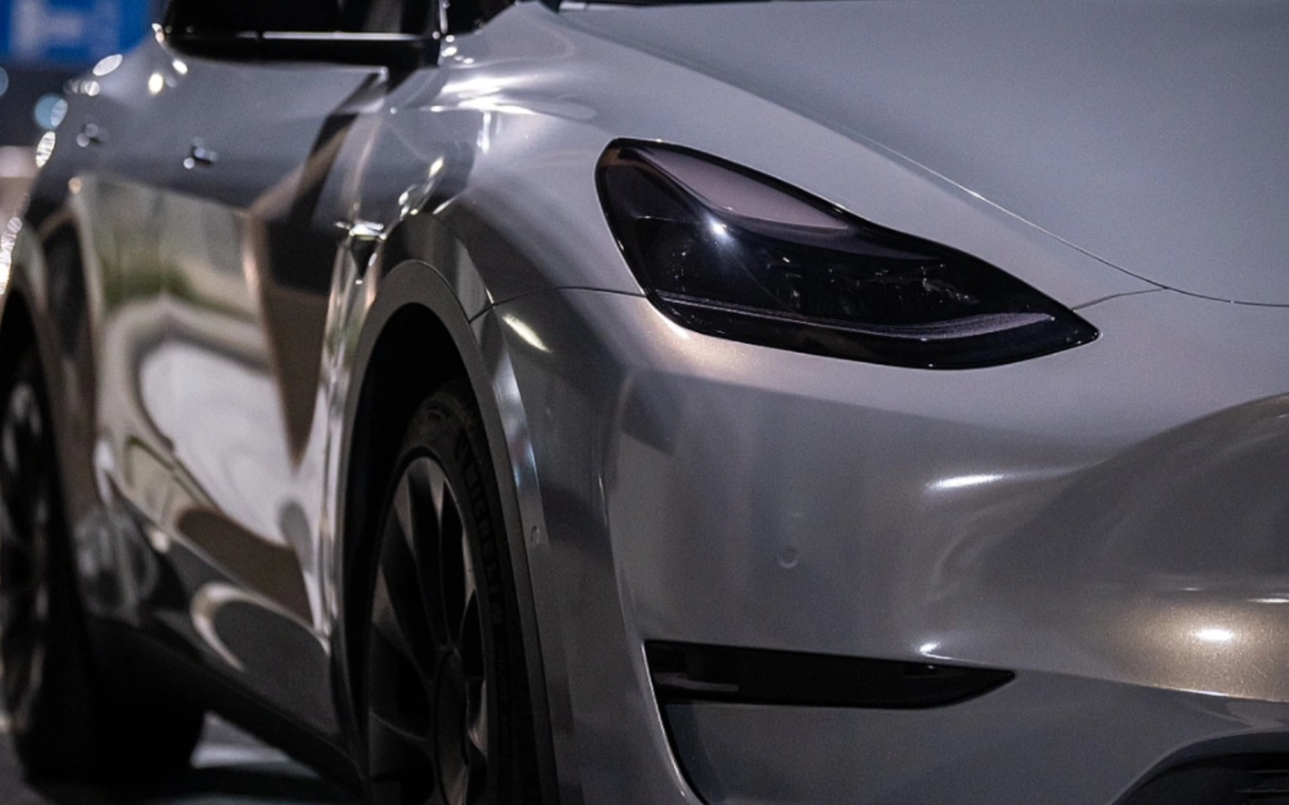 Ravoony Plus BMW Gloss Bernina Grey Car Vinyl Wrap