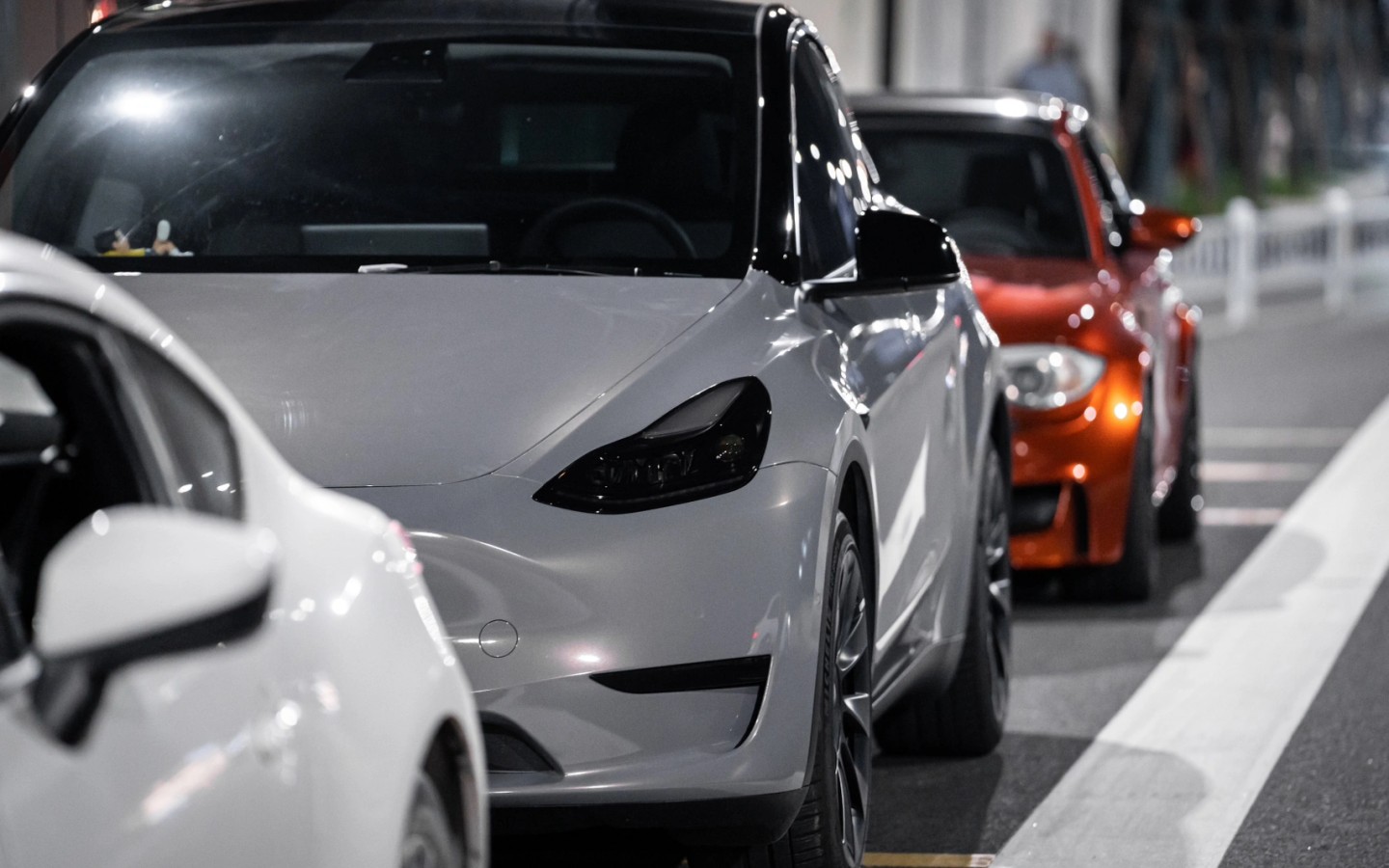 Ravoony Plus BMW Gloss Bernina Grey Car Vinyl Wrap