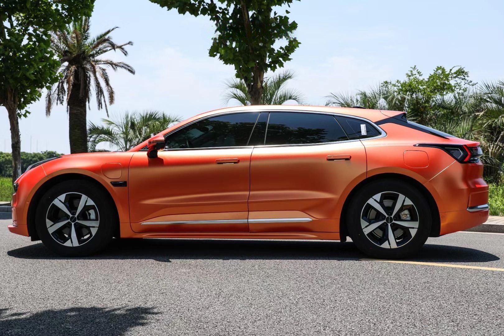 Ravoony Plus Matte Diamond Gold Orange Car Wrap