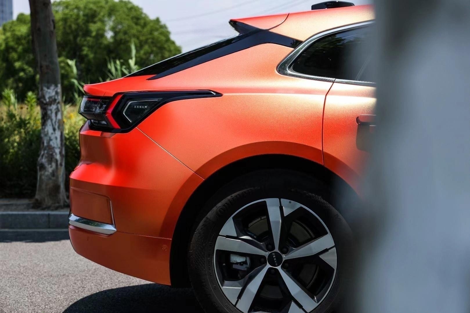 Ravoony Plus Matte Diamond Gold Orange Car Wrap