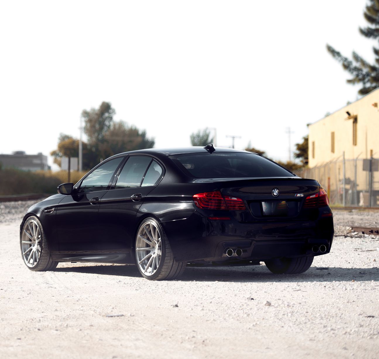 Ravoony Plus PET Glossy Crystal Black Car Vinyl Wrap BMW M5 F10 wrap