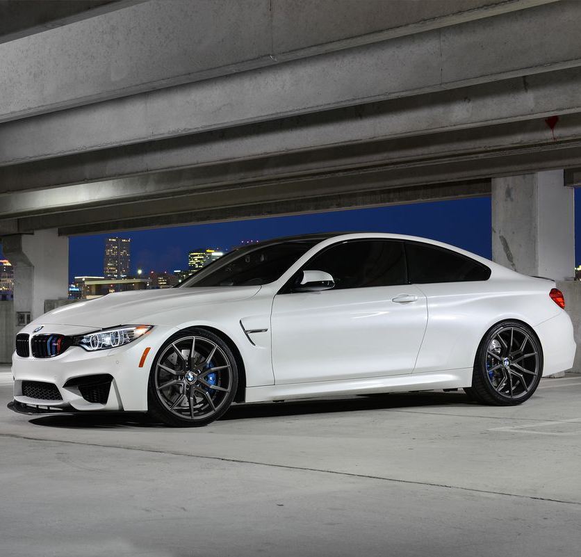 Ravoony Plus Satin White Car Wrap BMW M4 Wrap