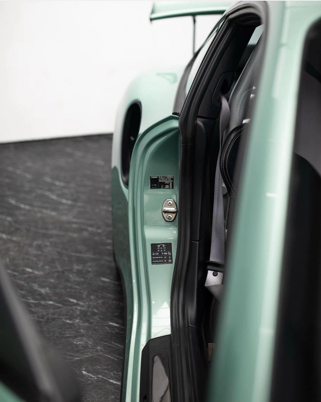 Ravoony Plus Ferrari Gloss Verde Francesca Green Vinyl Car Wrap