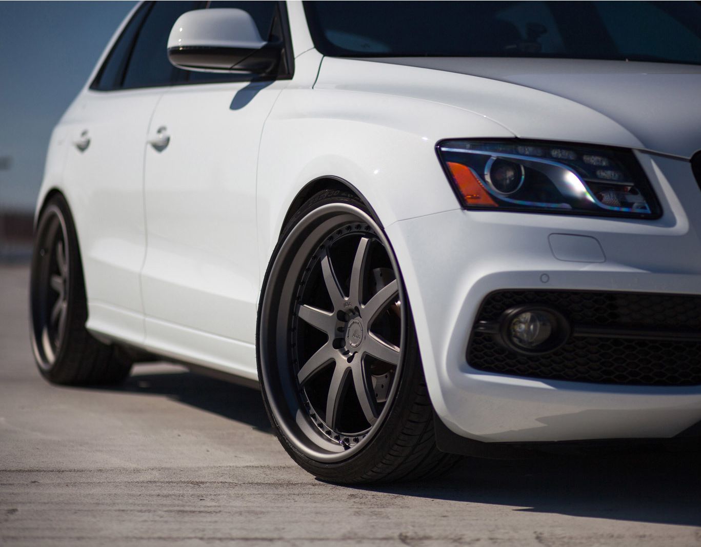 Ravoony Plus Gloss Crystal White Car Vinyl Wrap Audi Q5 Wrap