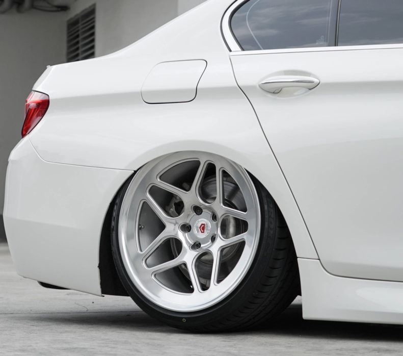 Ravoony Plus Gloss Crystal White Car Vinyl Wrap BMW 5 Series Wrap