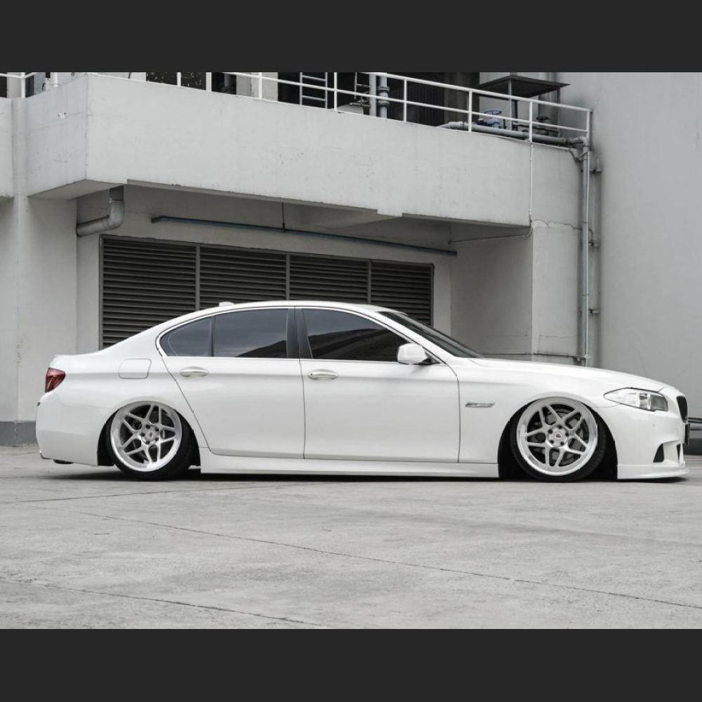 Ravoony Plus Gloss Crystal White Car Vinyl Wrap BMW 5 Series Wrap