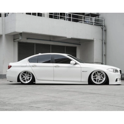 Ravoony Plus Gloss Crystal White Car Vinyl Wrap BMW 5 Series Wrap 02