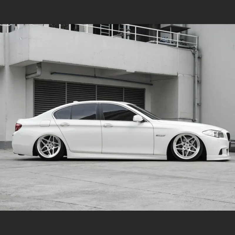 Ravoony Plus Gloss Crystal White Car Vinyl Wrap BMW 5 Series Wrap