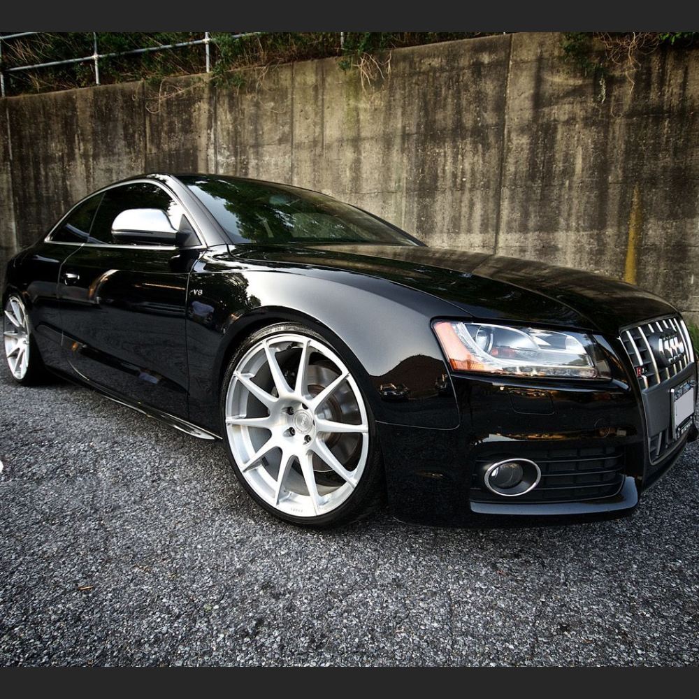 Ravoony Plus Gloss Black Car Wrap Audi S5 Wrap