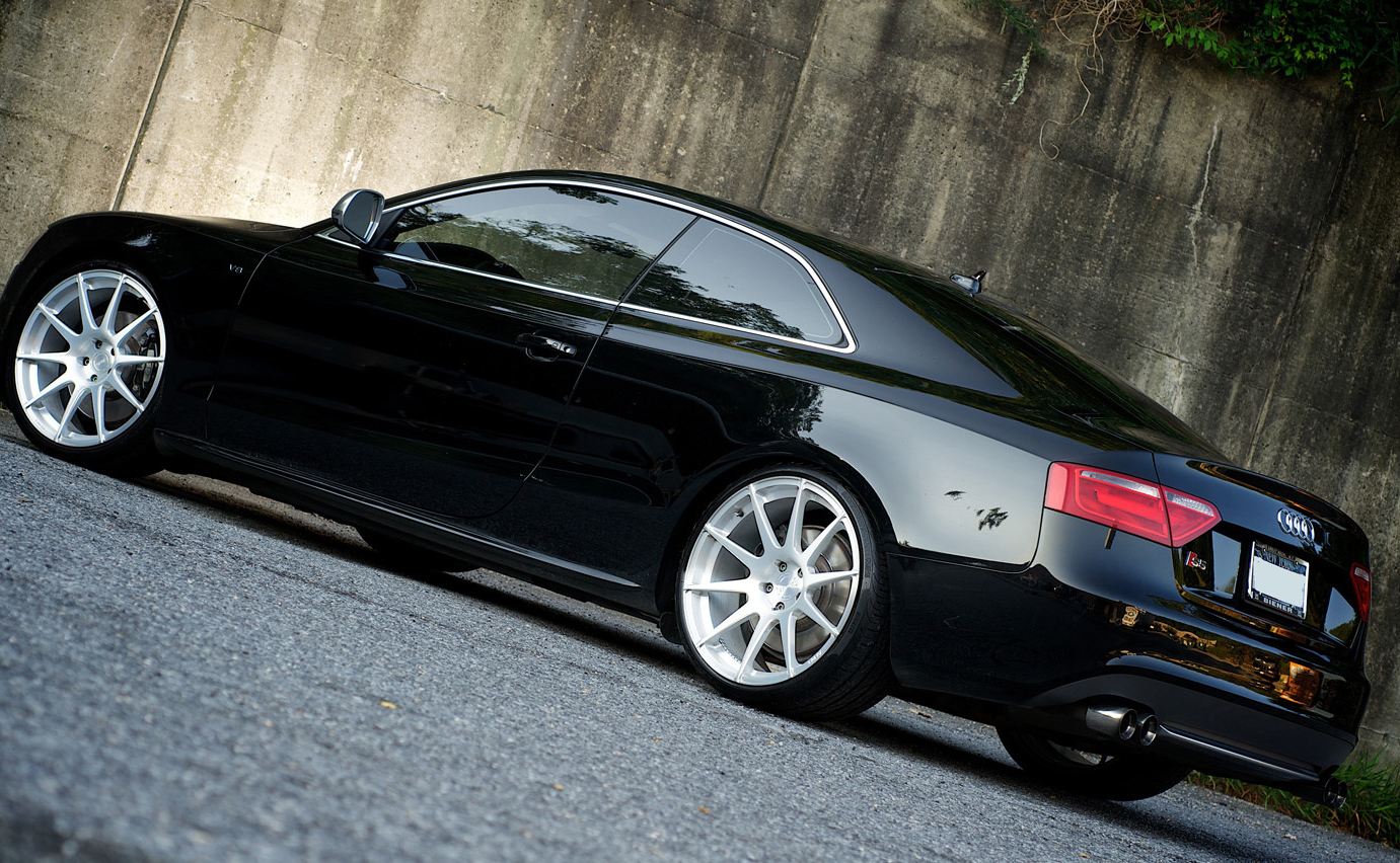 Ravoony Plus Gloss Black Car Wrap Audi S5 Wrap
