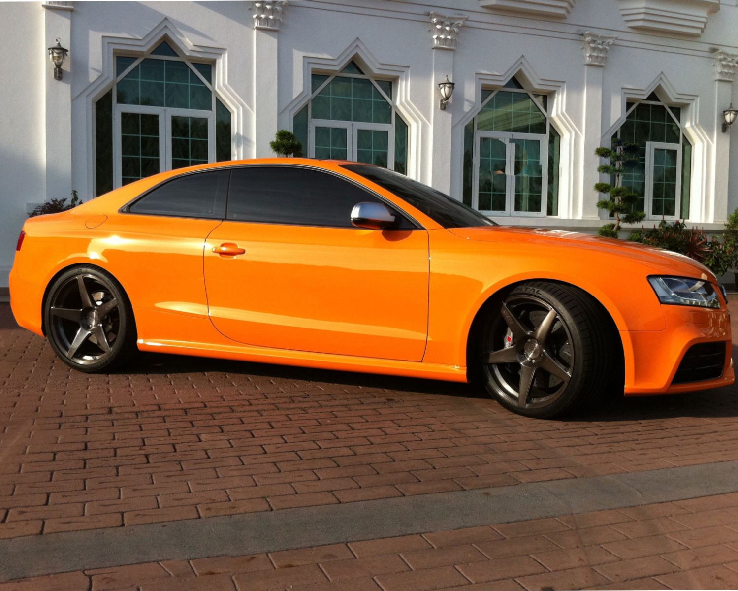 Ravoony Plus Gloss Crystal Mclaren Orange Wrap Audi RS5 Wrap