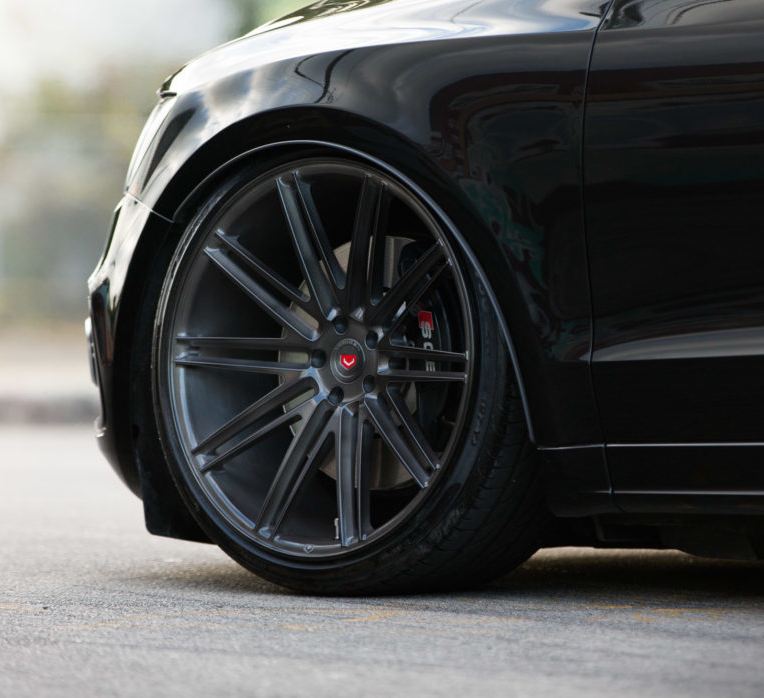 Ravoony Plus Gloss Black Car Wrap Audi SQ5 Wrap