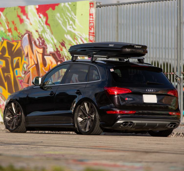 Ravoony Plus Gloss Black Car Wrap Audi SQ5 Wrap