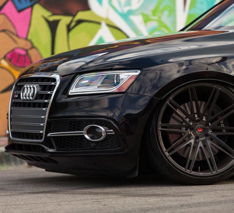 Ravoony Plus Gloss Black Car Wrap Audi SQ5 Wrap