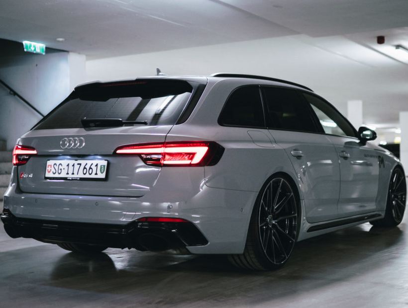 Ravoony Plus PET BMW Brooklyn Grey Vinyl Wrap Audi RS4 Wrap