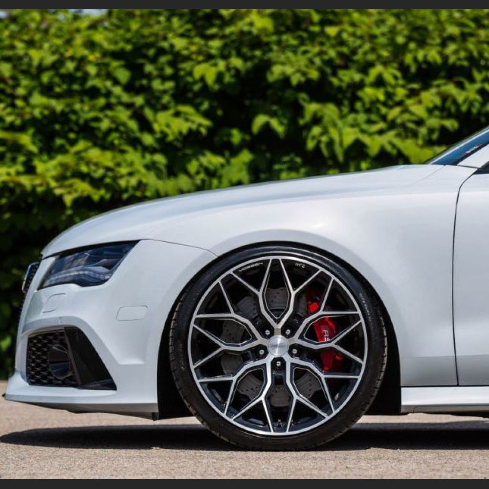 Ravoony Plus Gloss White Car Wrap Audi RS7 Wrap