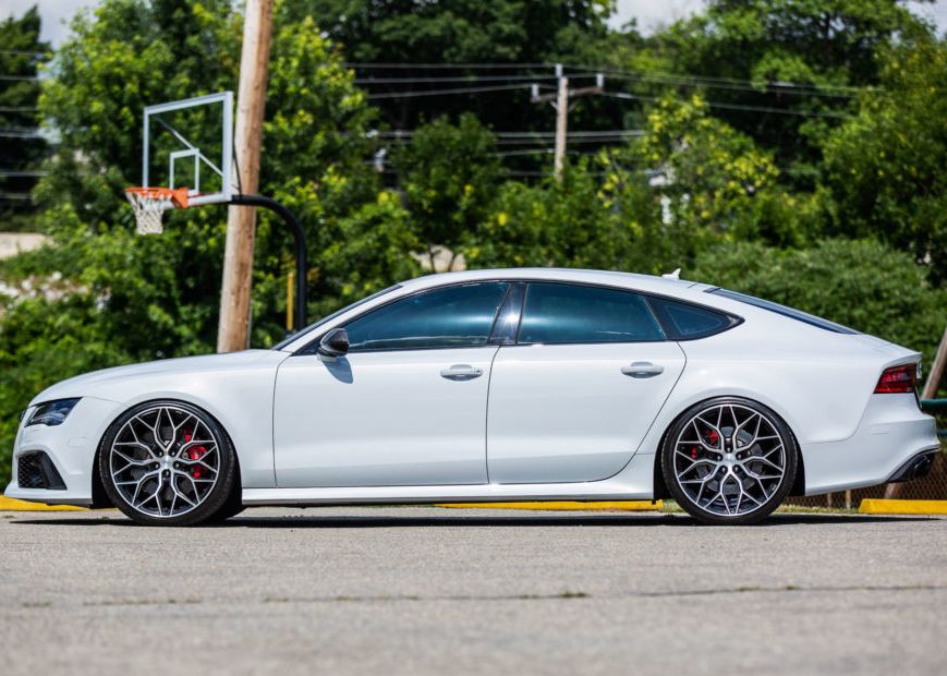 Ravoony Plus PET Gloss White Car Wrap Audi RS7 Wrap