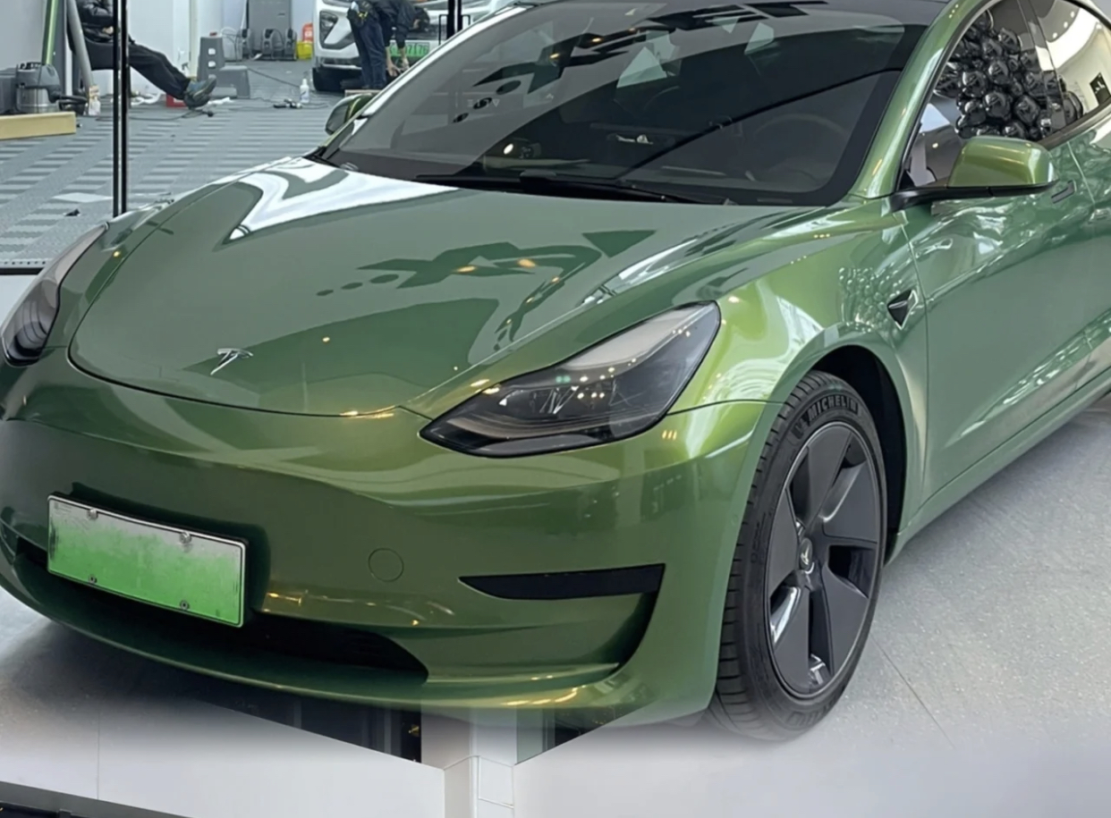  Ravoony Plus Gloss Aston Martin Iridescent Emerald Green Car Wrap Tesla Model Y Wrap