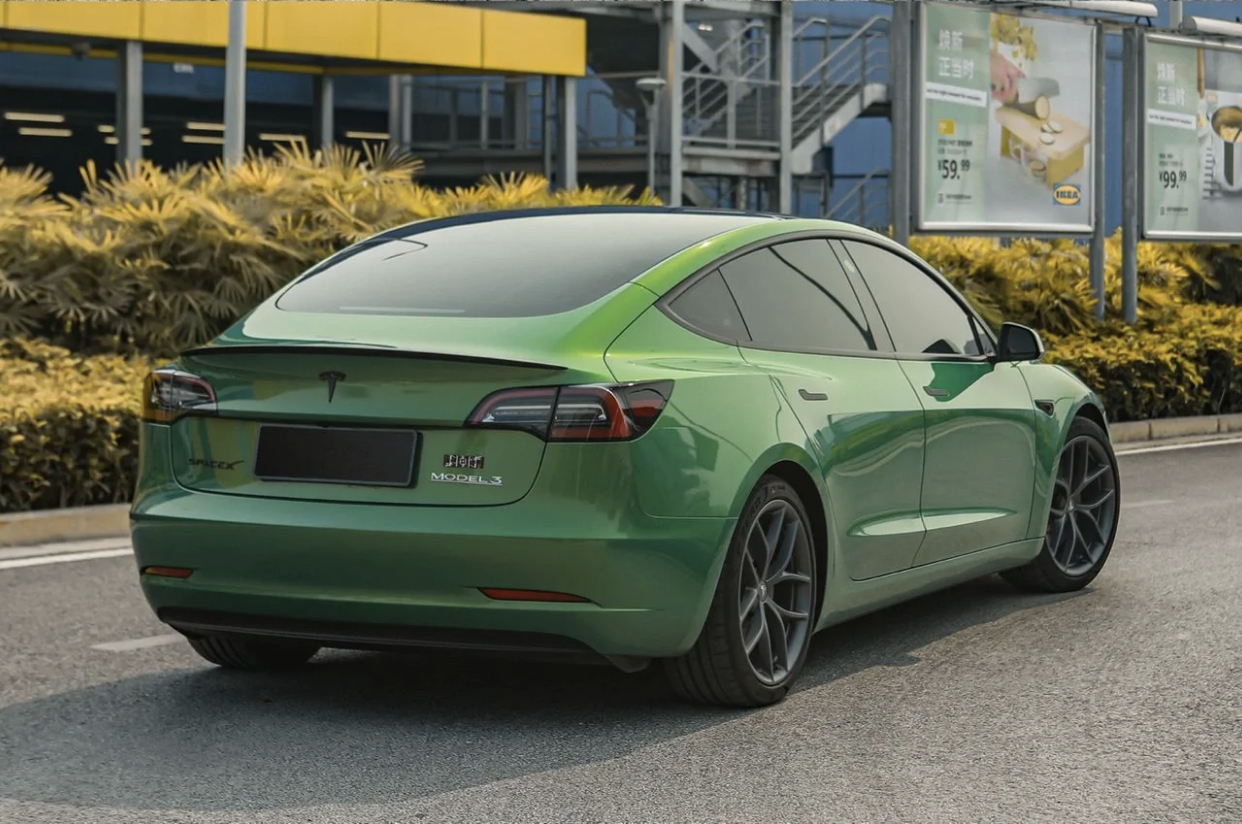  Ravoony Plus Gloss Aston Martin Iridescent Emerald Green Car Wrap Tesla Model Y Wrap