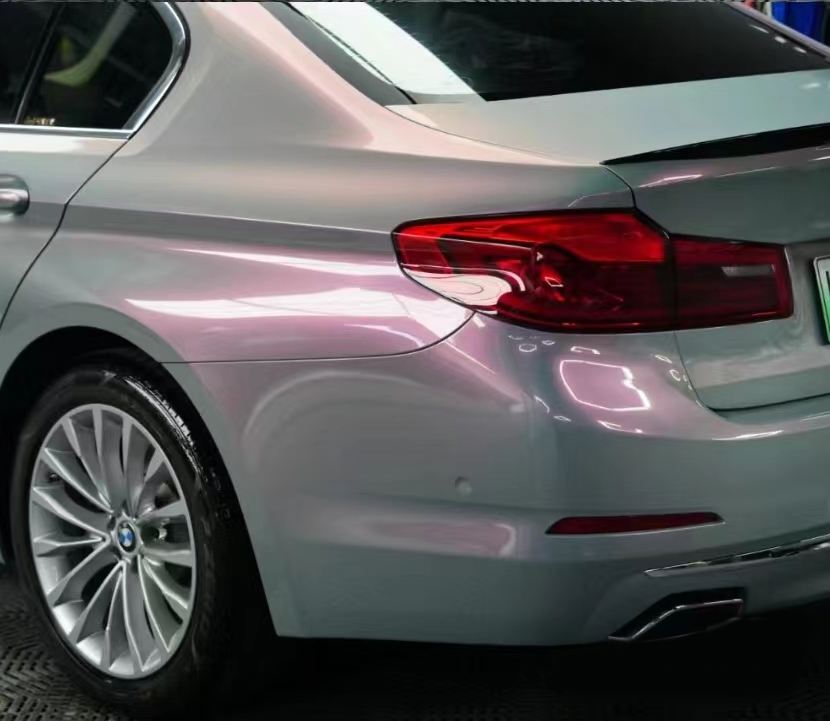 Ravoony Plus Twin Candy Grey Red Color Fliper Car Wrap BMW 5 Series Wrap BMW 530Le