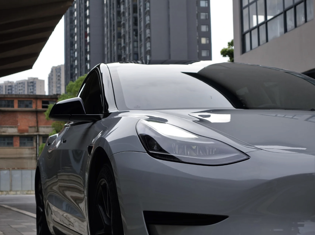 Ravoony Plus PET BMW Brooklyn Grey Vinyl Wrap Tesla Model Y Wrap