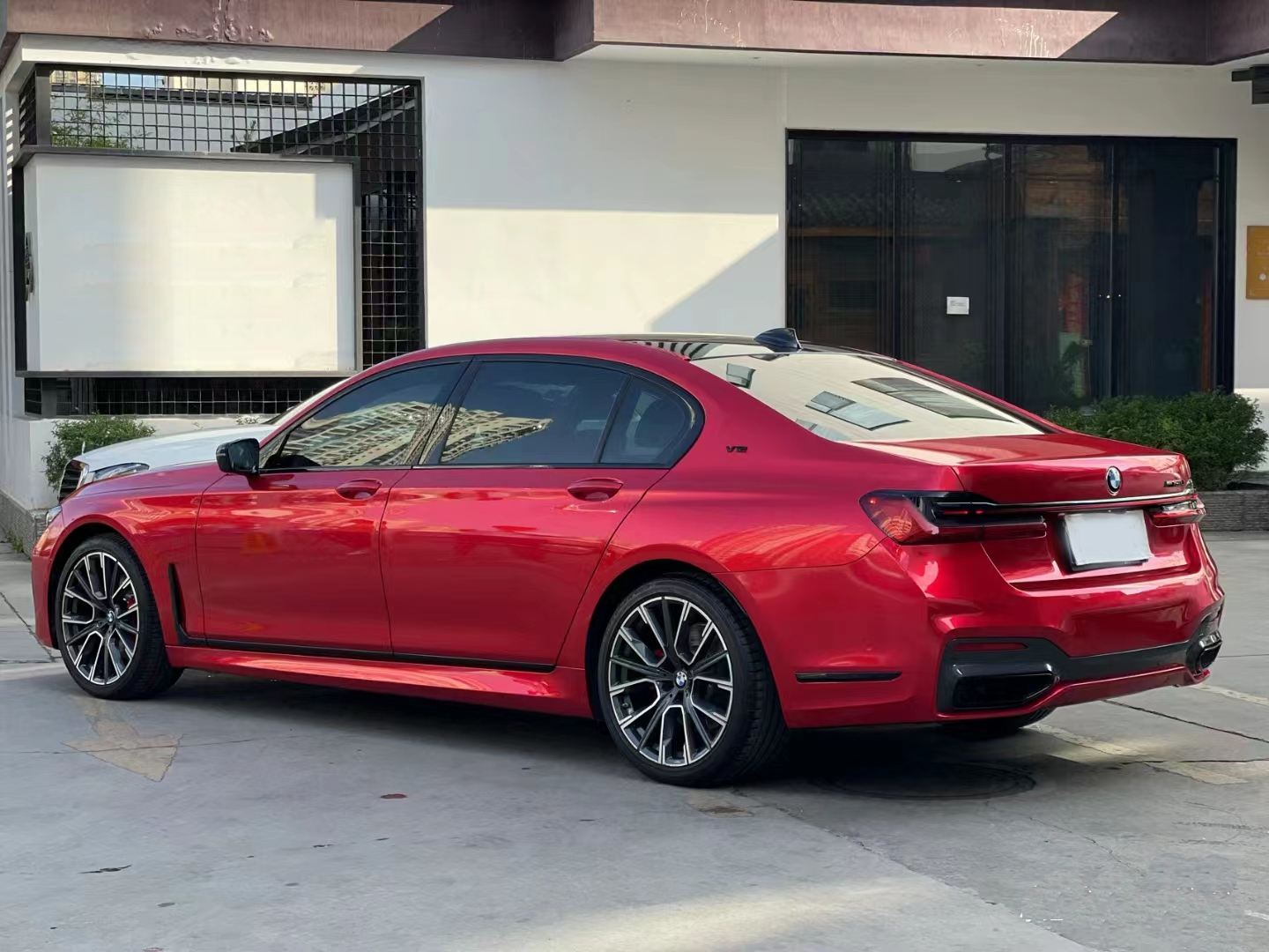 Ravoony Plus Gloss Metallic Vampire Red Vinyl Car Wrap BMW 7 Series Wrap