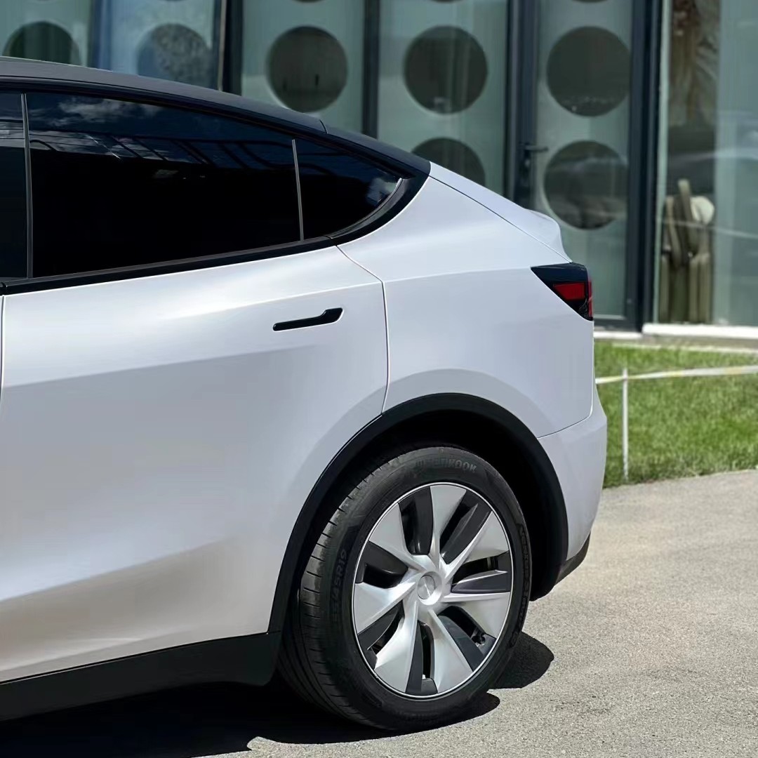 Ravoony Plus Ultimate Flat Silver Car Vinyl Wrap Tesla Model Y Wrap