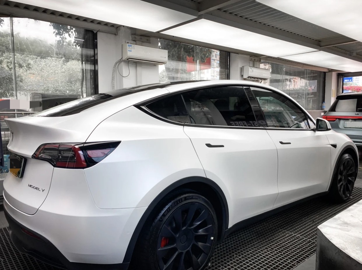 Ravoony Plus Satin White Car Wrap Tesla Model Y Wrap