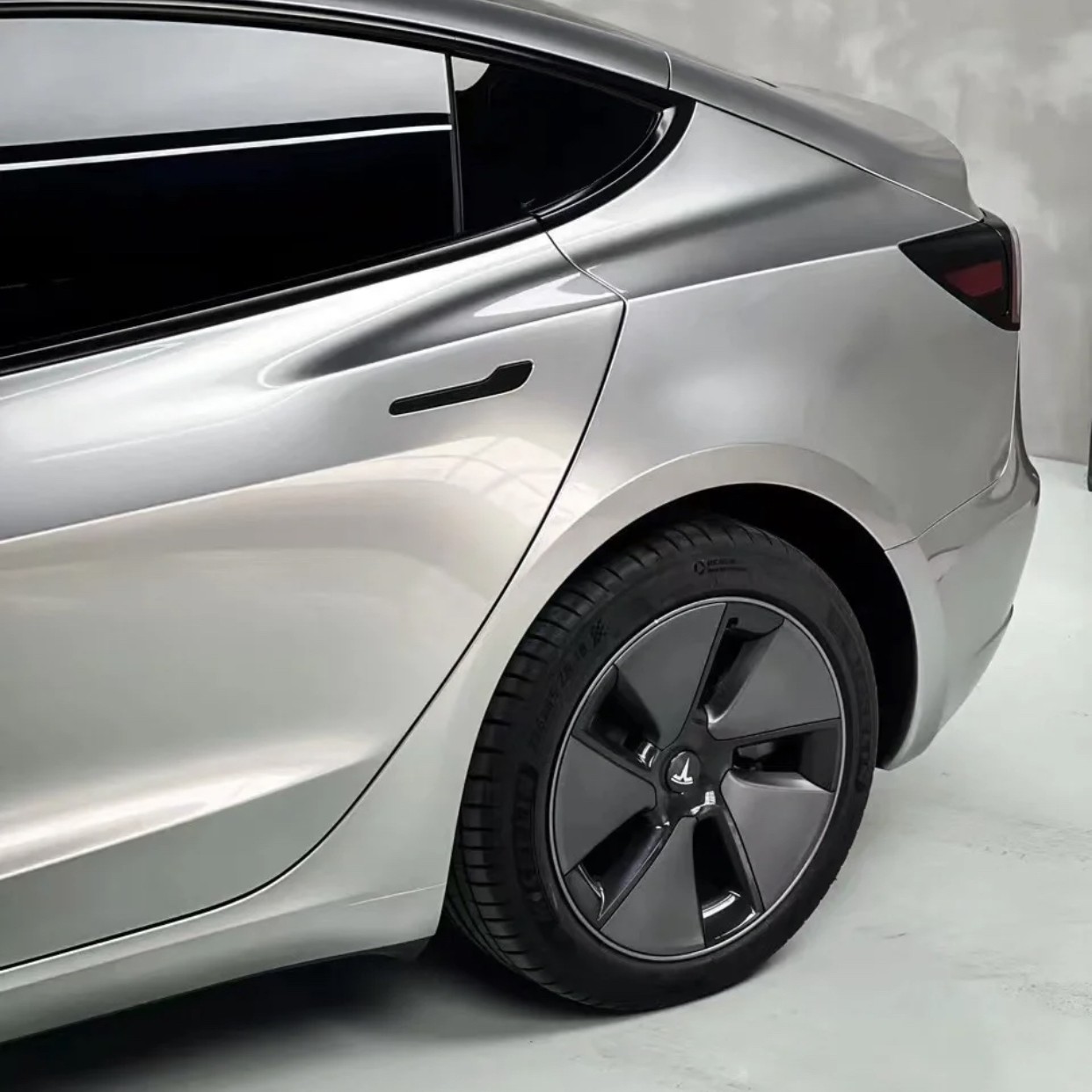Ravoony Plus Matte Metallic Silver Glitter Car Wrap Tesla Model 3 Wrap