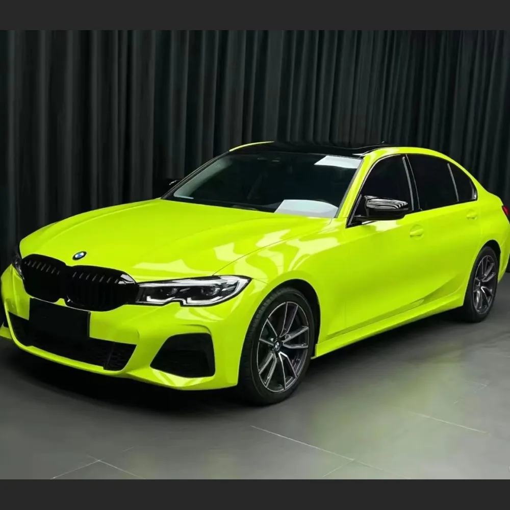 Ravoony Plus Gloss Apple Green Car Wrap BMW 3 Series Wrap