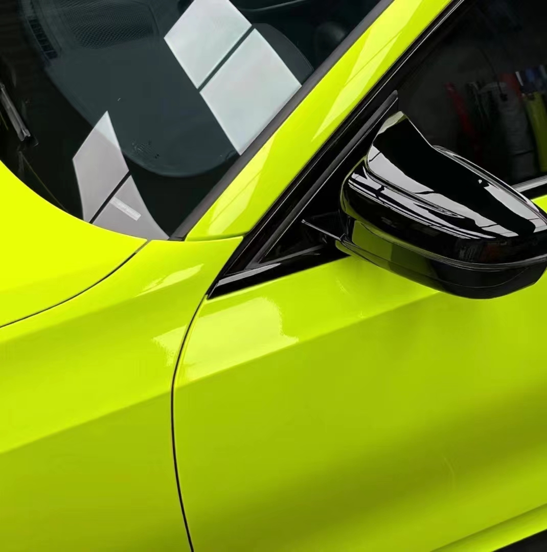 Ravoony Plus Gloss Apple Green Car Wrap BMW 3 Series Wrap