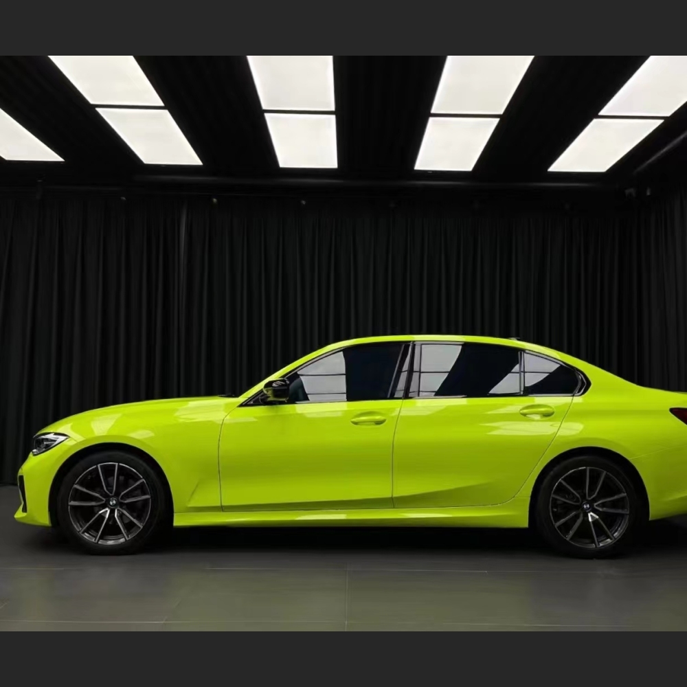 Ravoony Plus Gloss Apple Green Car Wrap BMW 3 Series Wrap