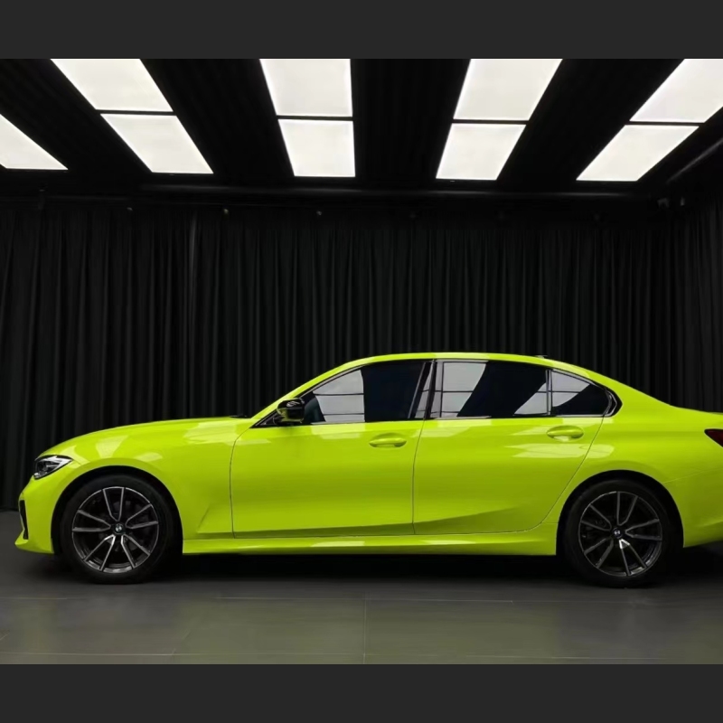 Ravoony Plus Gloss Apple Green Car Wrap BMW 3 Series Wrap