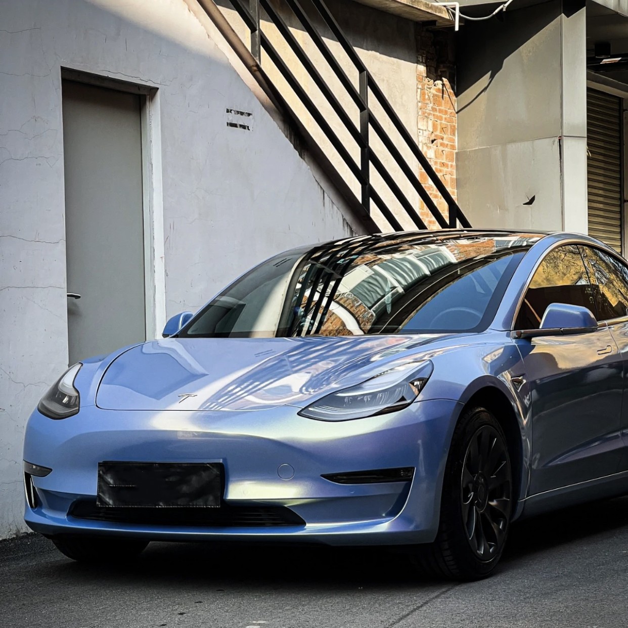 Ravoony Plus Abudhabi Blue Car Vinyl Wrap Tesla Model 3 Wrap