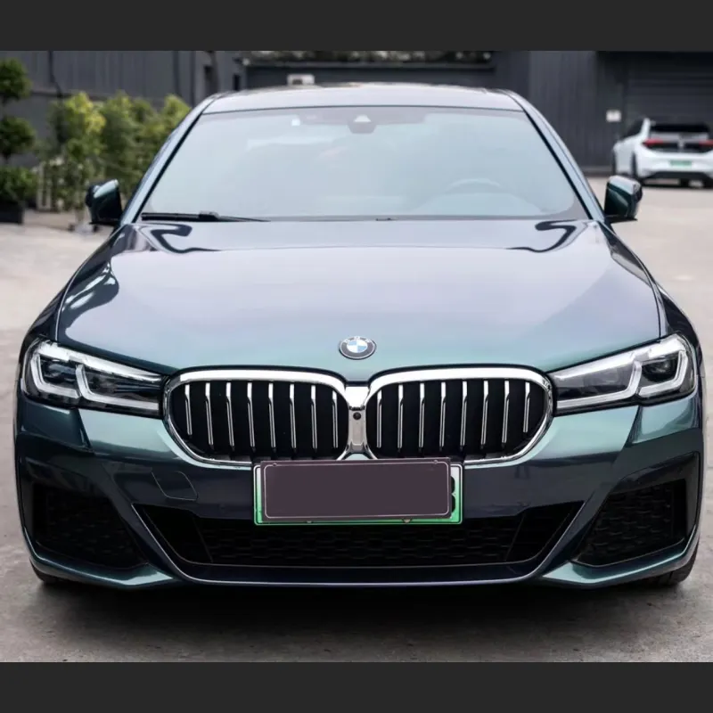 Ravoony Plus BMW Gloss Aurora Diamant Green Vinyl Car Wrap BMW 5 Series Wrap