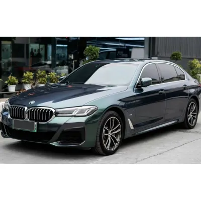 Ravoony Plus BMW Gloss Aurora Diamant Green Vinyl Car Wrap BMW 5 Series Wrap 02