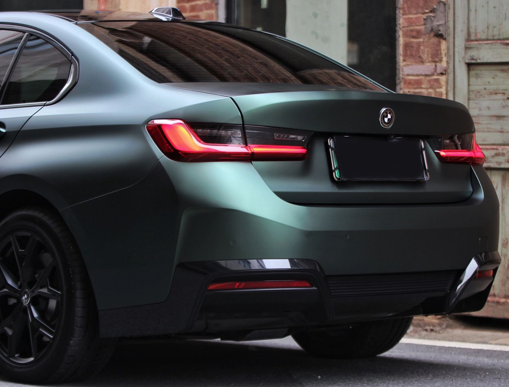 Ravoony Plus Matte Emerald Green Car Vinyl Wrap BMW I3 Wrap