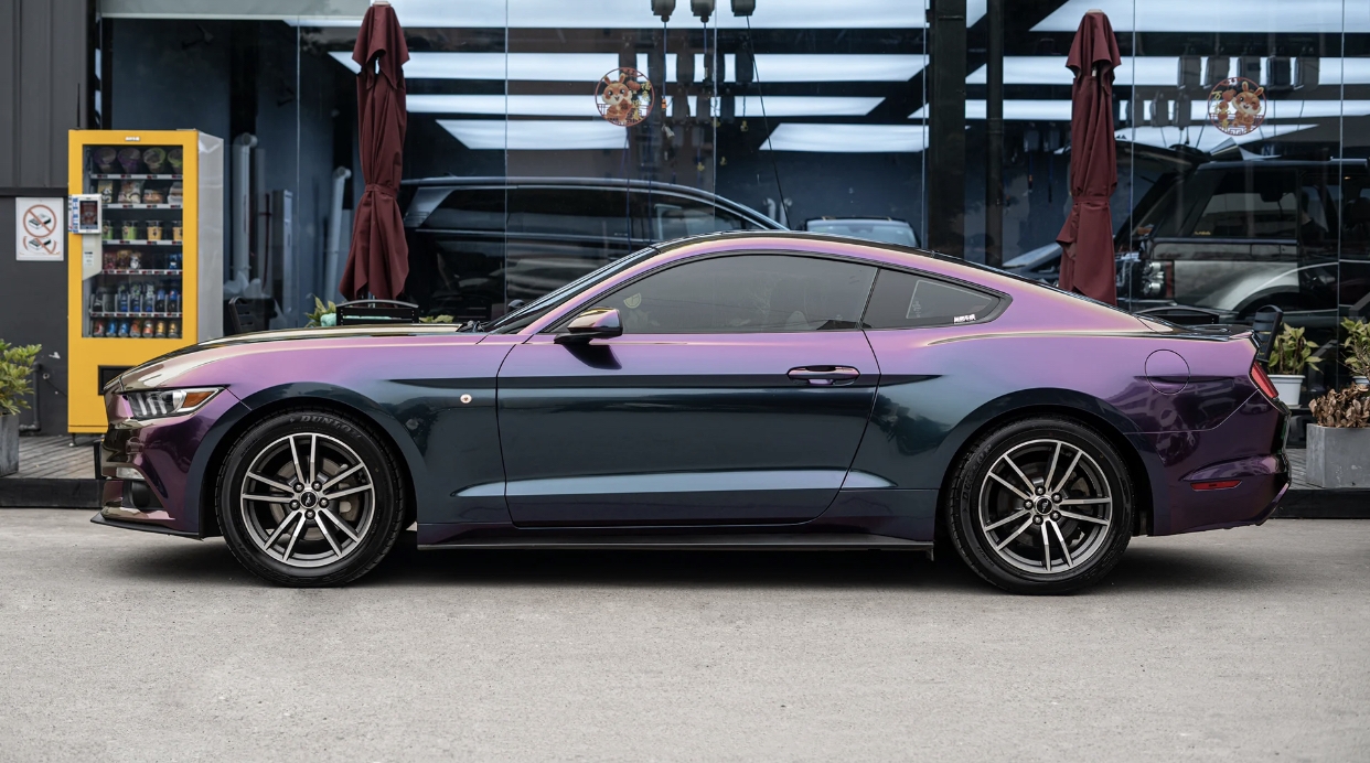 Ravoony Plus Gloss Flowing Phantom Purple Chameleon Wrap Mustang Wrap