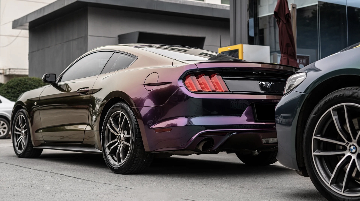 Ravoony Plus Gloss Flowing Phantom Purple Chameleon Wrap Mustang Wrap
