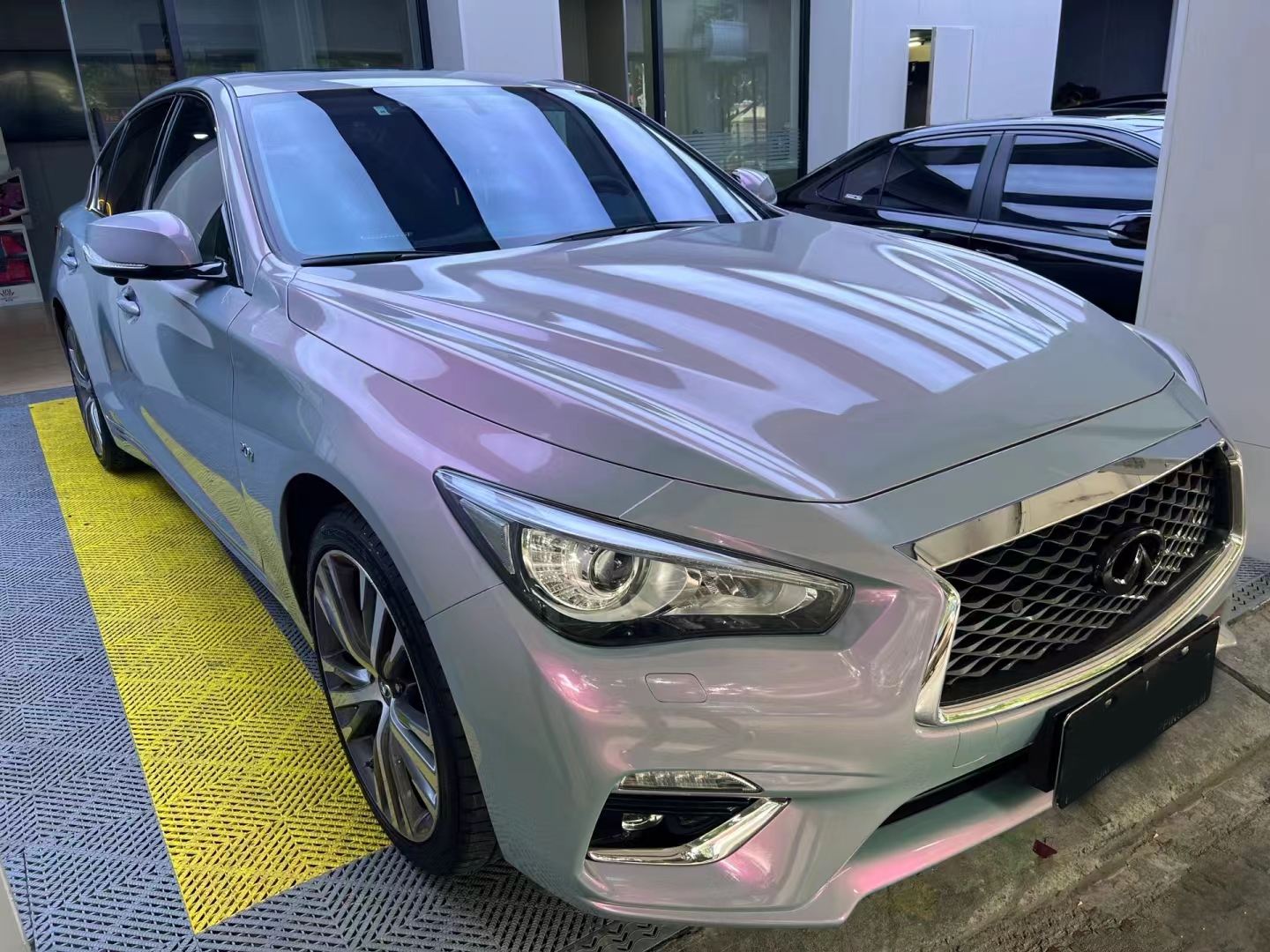 Ravoony Plus Twin Candy Grey Red Color Fliper Car Wrap Q50 Wrap 