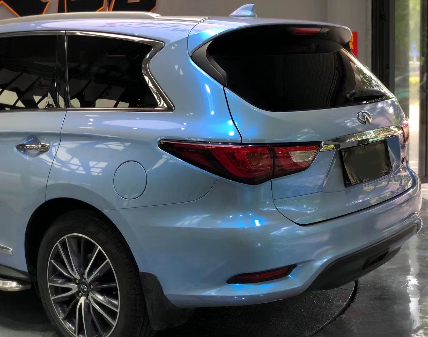 Ravoony Plus Fancy Rock Grey Color Fliper Car Wrap QX60 Wrap