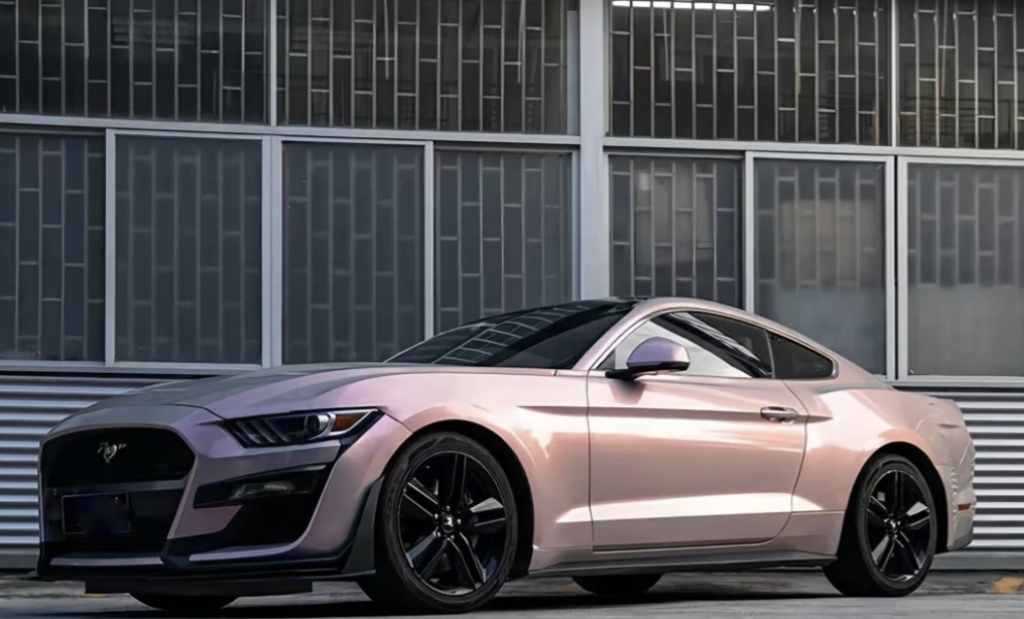 Ravoony Plus Twin Candy Grey Red Color Fliper Car Wrap Ford Mustang Wrap